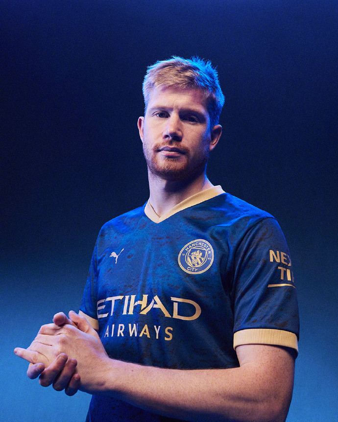 德天空：巴萨正在关注格雷茨卡，那不勒斯也有意免签